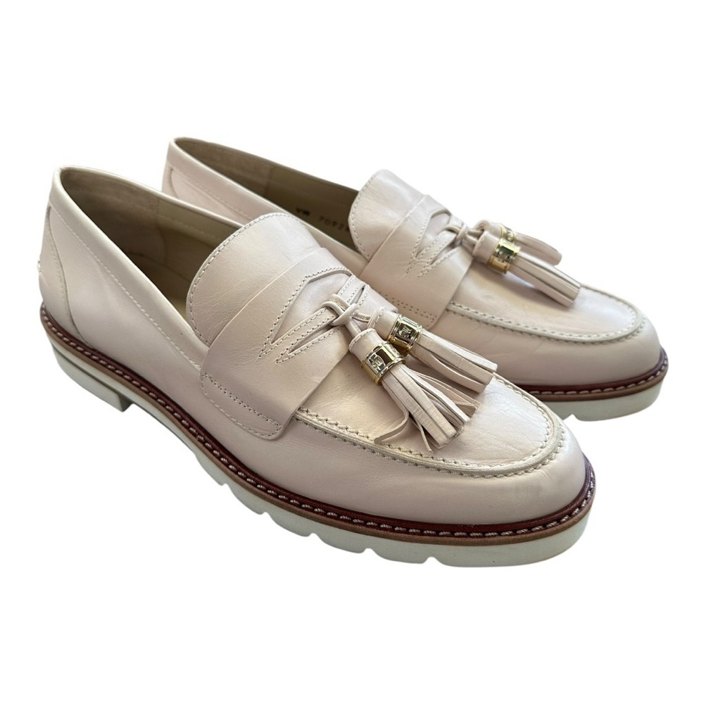 Stuart Weitzman Loafers Cream Size 9